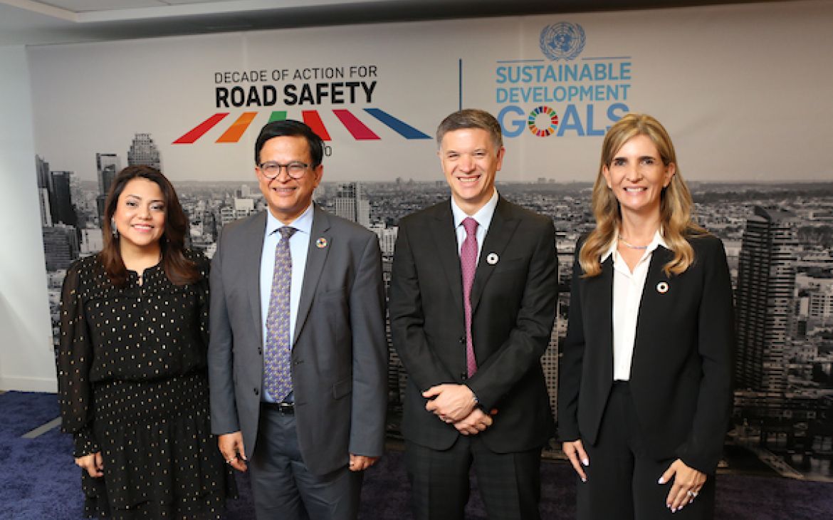 Group picture - virtual reality