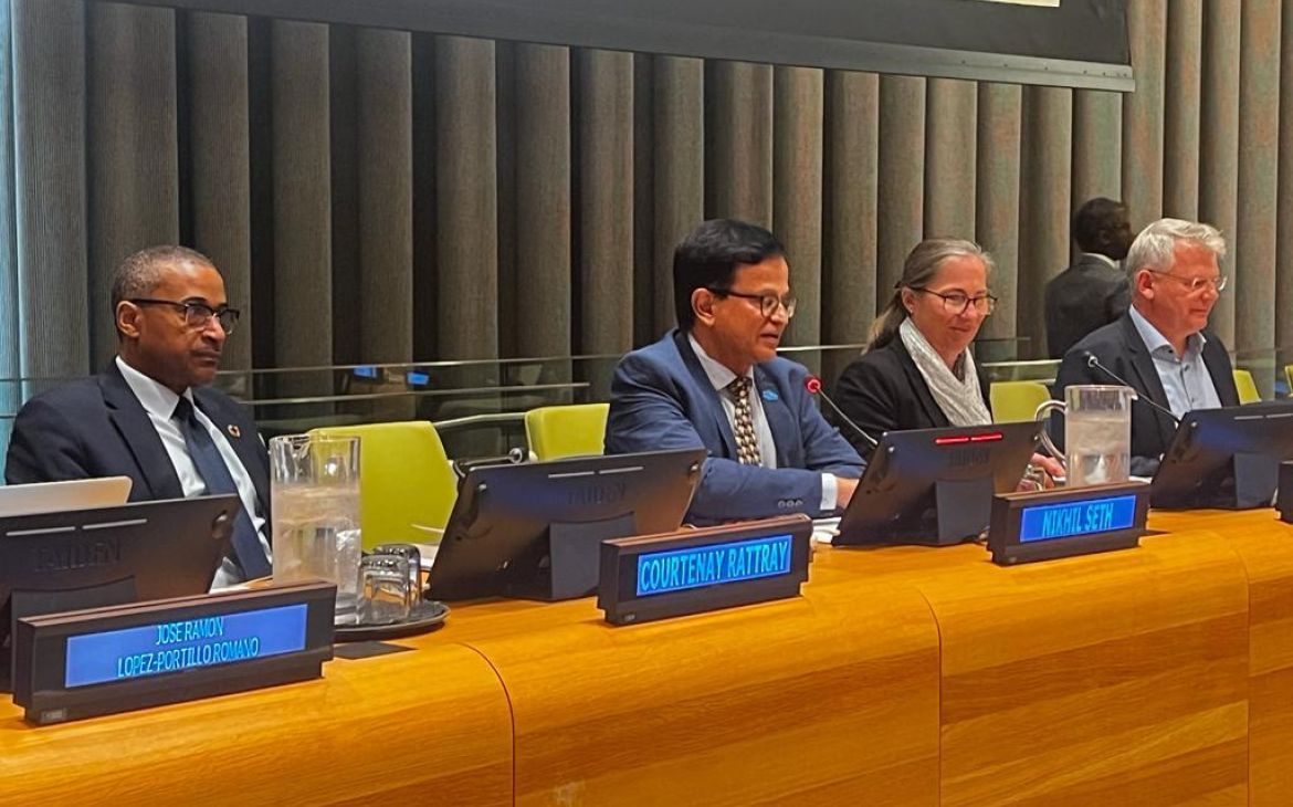 UNITAR Executive Director Mr. Nikhil Seth speaking as a panelist during the SDG Summit