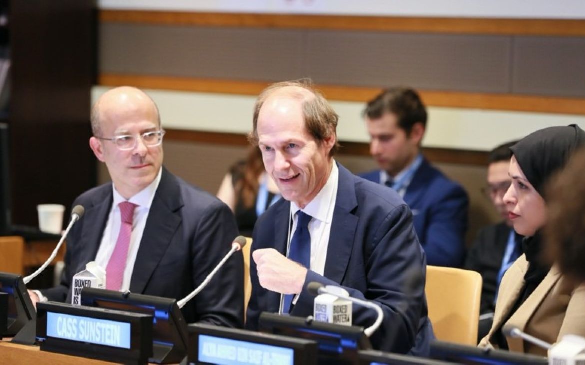 Prof. Cass Sunstein Presents at the BI Event