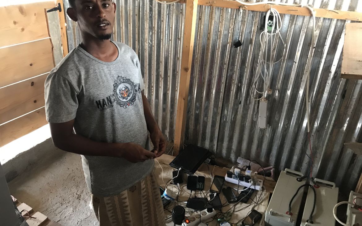 Mobile phone charging shop