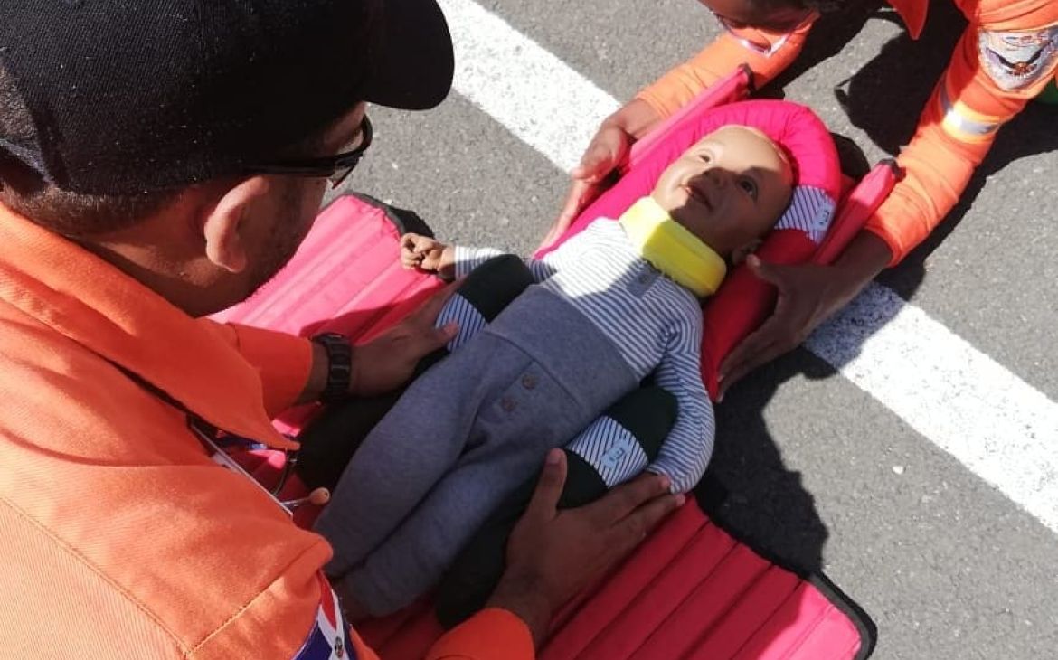 Road traffic crash simulation and management of an injured child