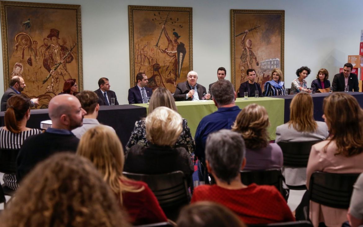  Mr. Rafael Greca, Mayor of Curitiba, commenting on the importance of sustainable development in Curitiba, Brazil.