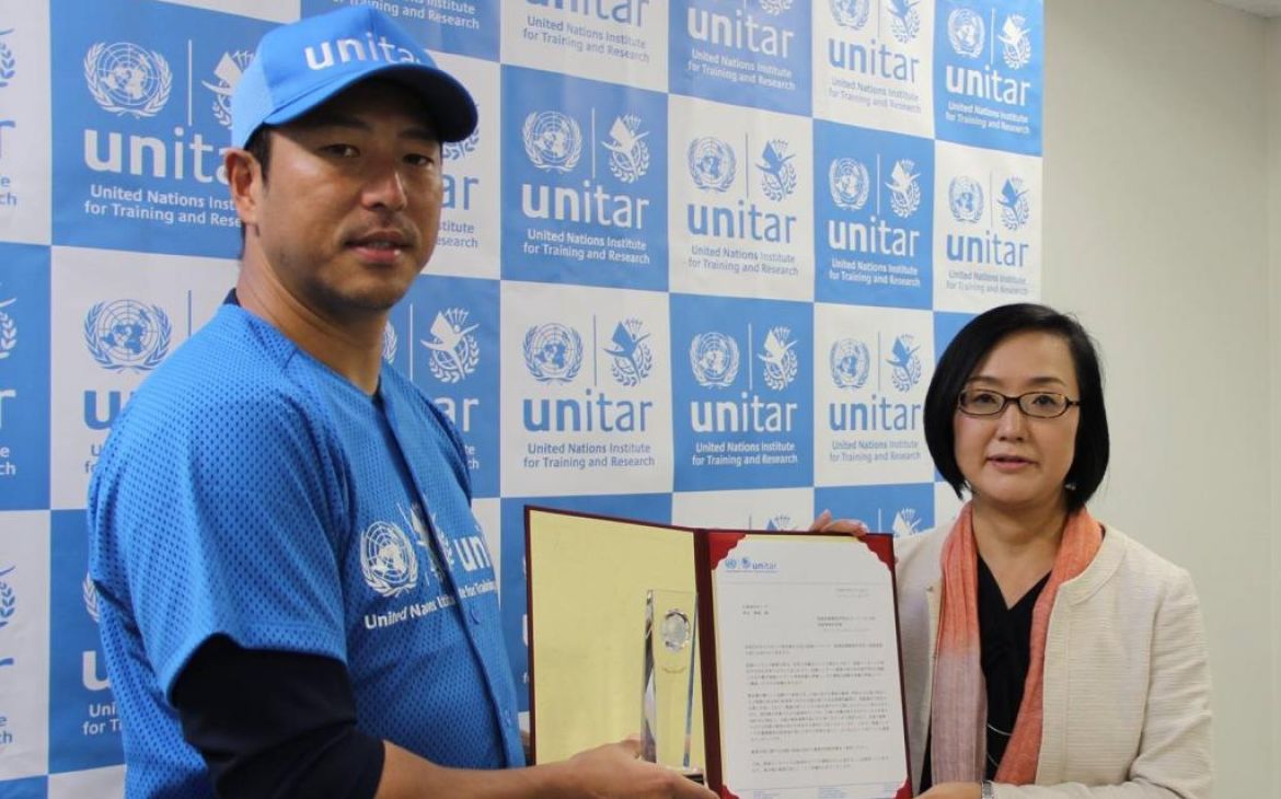 Mihoko Kumamoto, UNITAR Hiroshima Office Head, together with Hiroki Kuroda, UNITAR Goodwill Ambassador, at the appointment ceremony.