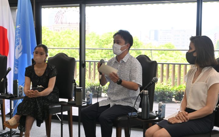 Power of Youth from Hiroshimaセッションの一場面（2022年8月6日) : 奥野　華子　Fridays For Future Hiroshima設立者, 鈴木　健斗　一般社団法人自分ごと化プロジェクト代表理事, メアリー・ポピオ　NPO法人PCV共同創業者