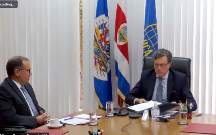 Sub-General Director Mr. Lloyd Day and Director-General, Mr. Manuel Otero of IICA 