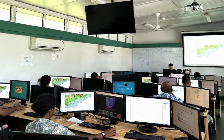 Photo of a training session in Fiji