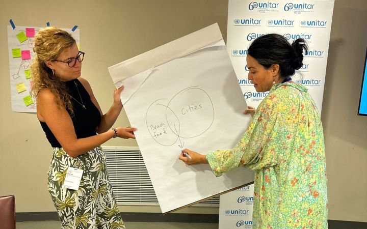 Dr. Jimena Leiva-Roesch teaches students proper negotiation strageies