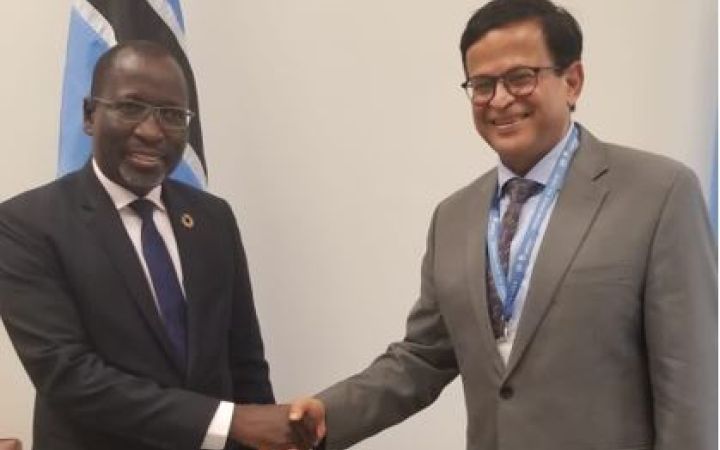 H.E. Mr. Kelapile and Mr. Seth 