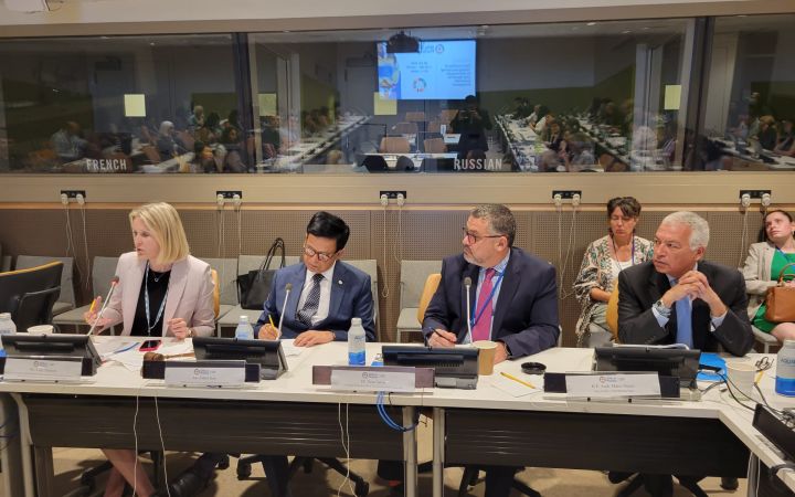 Opening Segment Intro Panelists listen keenly as Lotta Tahtinen provides remarks.