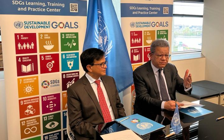 Mr. Seth and Dr. Leonel Fernández 