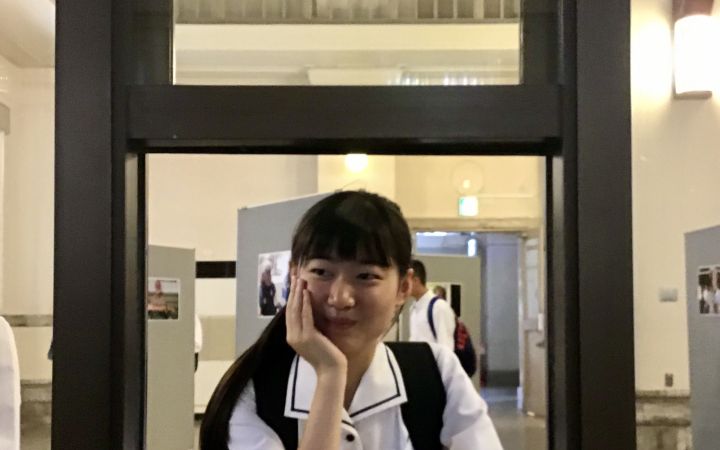 被爆建物の旧日本銀行広島支店を「広島学」の授業で訪れた（2019年、広島市）