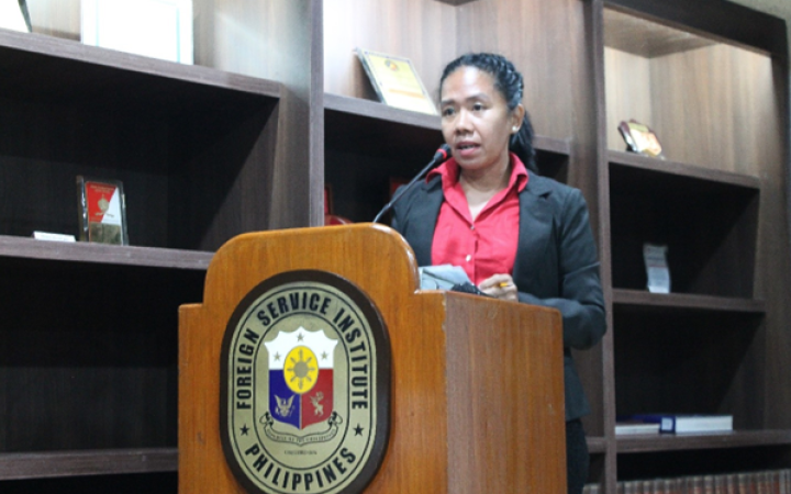 Dr. Michelle Palumbarit