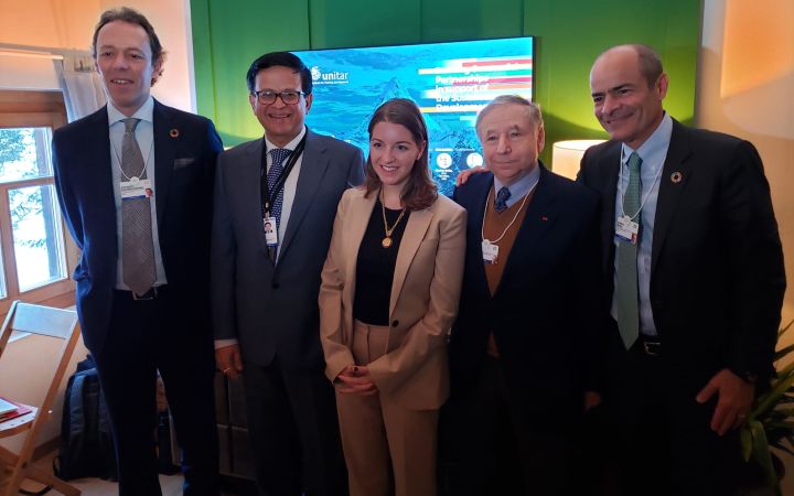 Participants of the Roundtable Breakfast Meeting