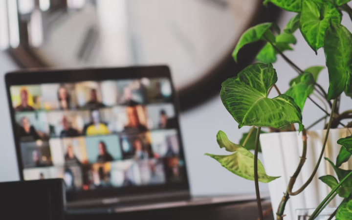 How to Create Multilingual Online Courses for International Audiences