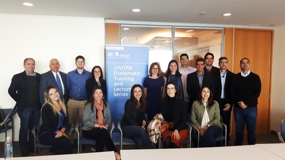 Photo 1: Mr. Suazo with students from University of Fortaleza.