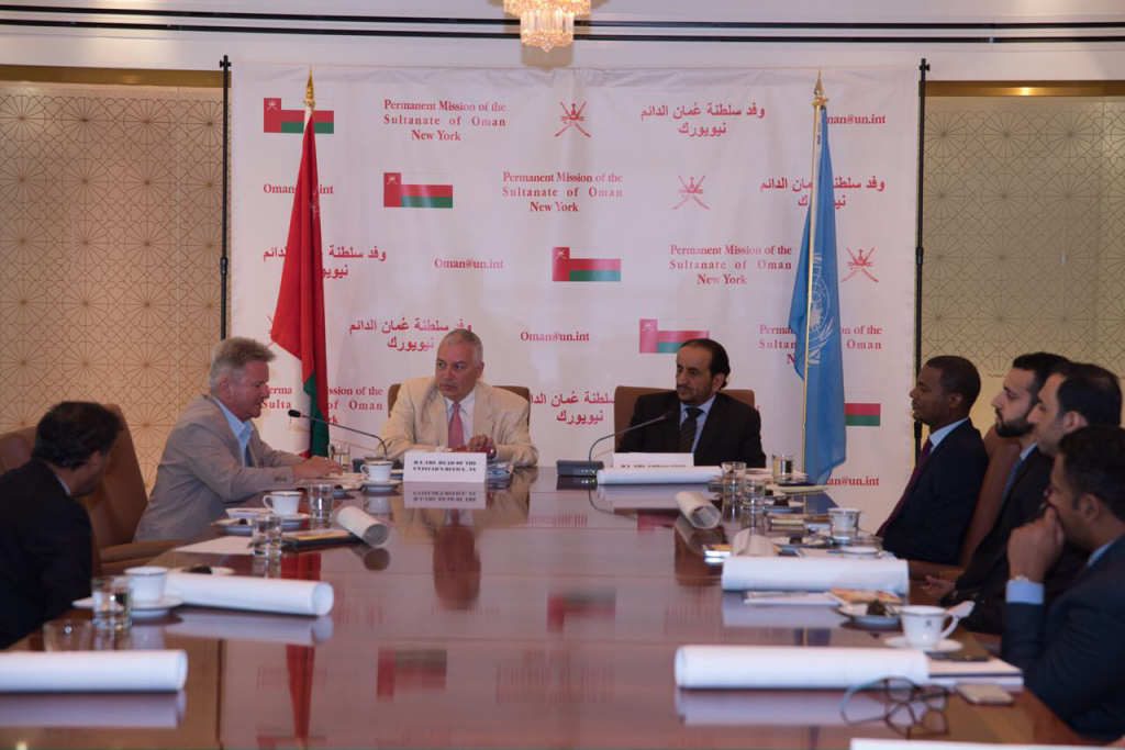 Mr. Otto Gustafik speaking to the new delegates to the Permanent Mission of the Mission of the Sultanate of Oman. Photo: UNITAR